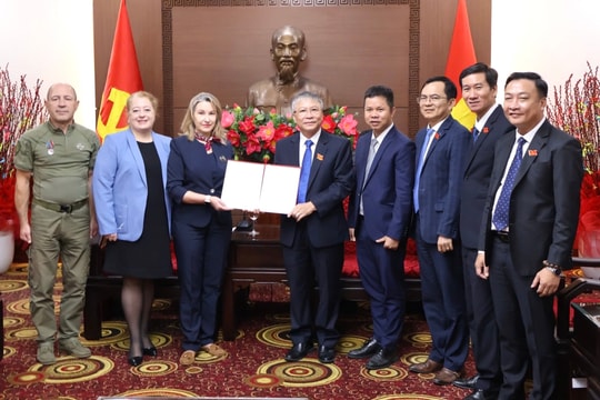 Da Nang strengthens cooperation with Russian localities