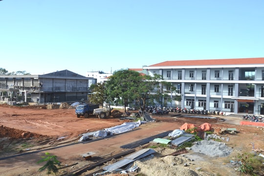 Cần sớm thi công hoàn thành Trường THPT Lương Thúc Kỳ