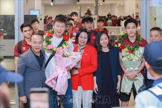 Đội tuyển U22 Việt Nam về nước, khép lại hành trình vinh quang và đầy tự hào tại SEA Games 33