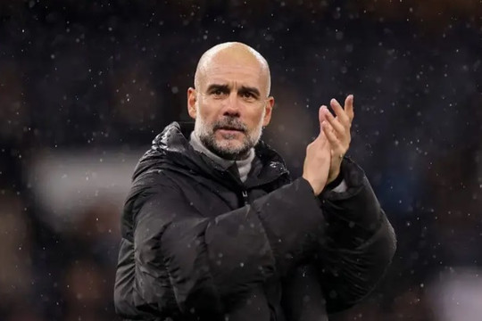 Pep Guardiola và chiến thuật lấp lửng tương lai tại Man City