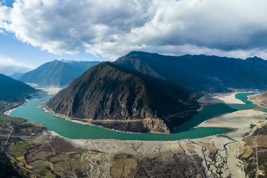 Trung Quốc xây dựng hệ thống thủy điện lớn nhất thế giới