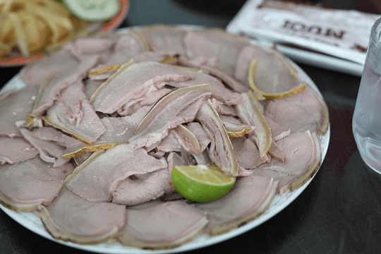 Timeless flavor of ‘Be thui Cau Mong’