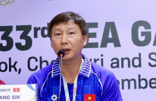 VFF chưa vội gia hạn hợp đồng với HLV Kim Sang-sik