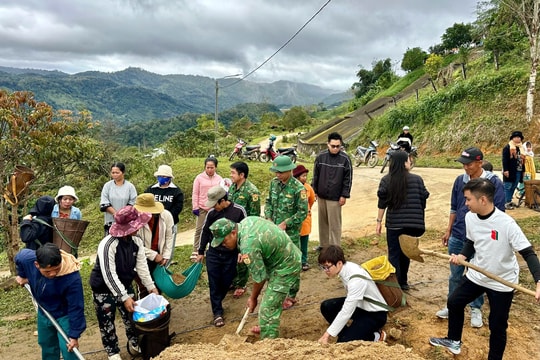 Khởi công nhà tránh trú bão, sạt lở tại xã biên giới Hùng Sơn