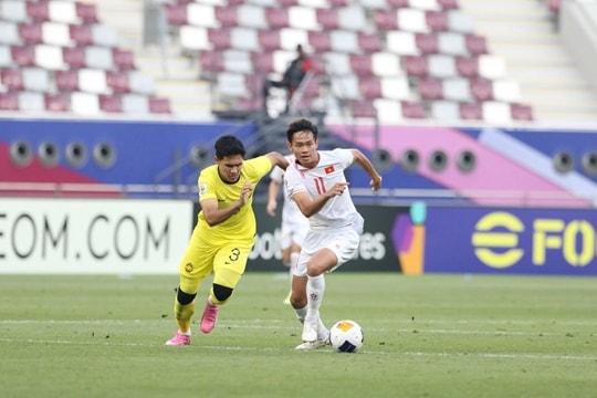 HLV Kim Sang-sik triệu tập Bùi Vĩ Hào dự VCK U23 châu Á 2026