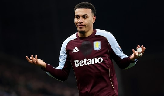 Morgan Rogers tỏa sáng, Aston Villa đánh bại Man United 2-1