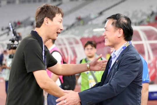HLV Kim Sang-sik chưa bàn thảo hợp đồng mới sau kỳ tích SEA Games