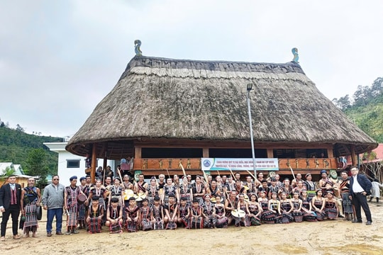 Bảo tồn giá trị di sản, làm giàu bản sắc văn hóa