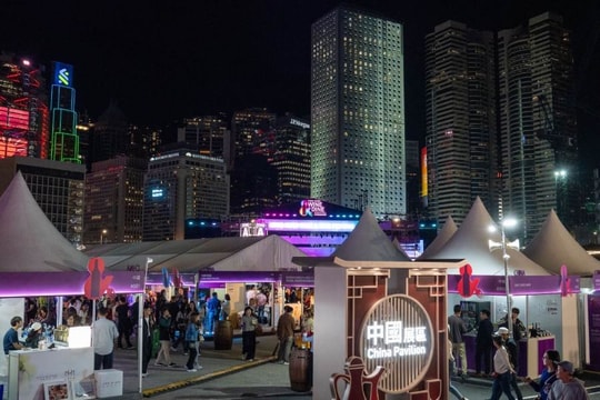 Hong Kong: 4 ngày trải nghiệm ẩm thực thượng lưu bên bến cảng