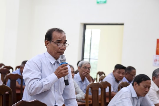 Cử tri xã Đại Lộc kiến nghị hỗ trợ cải tạo đồng ruộng để kịp thời sản xuất vụ mùa mới