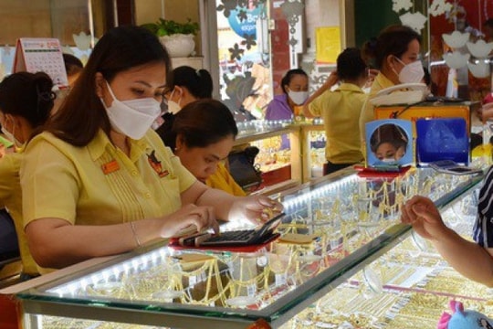 Cập nhật 08:30 sáng 23/12/2025: Giá vàng tăng 1,5–1,7 triệu đồng/lượng, riêng BTMC SJC đi ngang