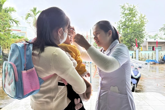 Trung tâm Y tế khu vực Núi Thành nỗ lực chăm sóc sức khỏe nhân dân