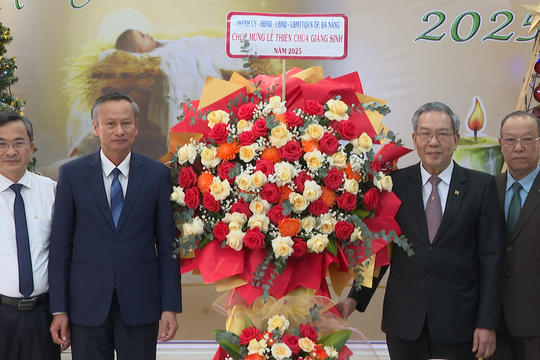 Lãnh đạo Đà Nẵng chúc mừng Ban Đại diện Tin lành thành phố dịp Giáng sinh 2025
