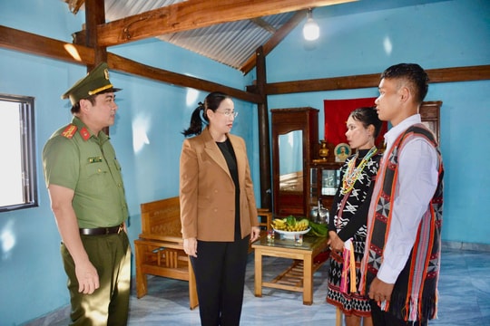 Công an thành phố Đà Nẵng khánh thành, bàn giao căn nhà đầu tiên trong “Chiến dịch Quang Trung”