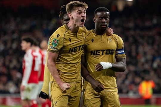 Marc Guehi và động thái lạ trước Arsenal: Tín hiệu chuyển nhượng?