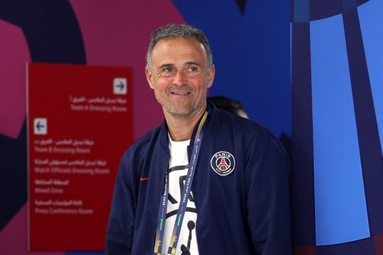 PSG muốn ký hợp đồng trọn đời với HLV Luis Enrique