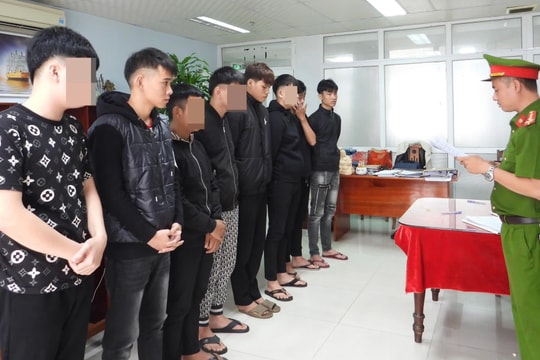 Khởi tố 7 đối tượng về hành vi “Gây rối trật tự công cộng” và “Cố ý gây thương tích”