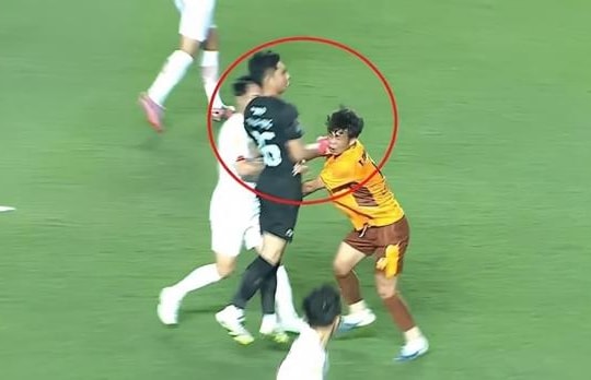 Văn Phong “boxing” Thanh Sơn, Thể Công Viettel đánh rơi chiến thắng