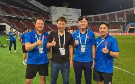 HLV Kim Sang-sik và vũ khí hiệp 2 của U23 Việt Nam