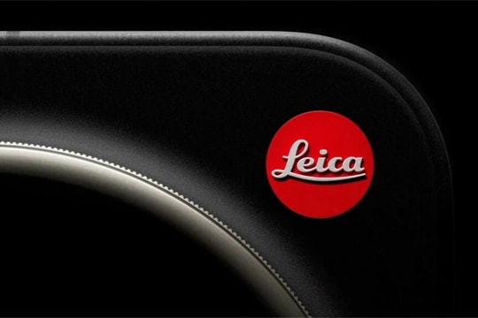 Xiaomi 17 Ultra Leica Edition lộ diện với vòng zoom vật lý