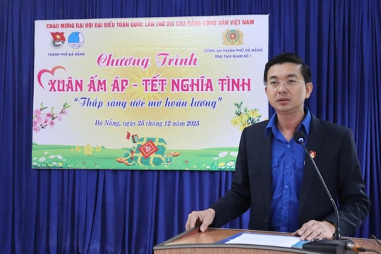 Ấm áp chương trình “Thắp sáng ước mơ hoàn lương”