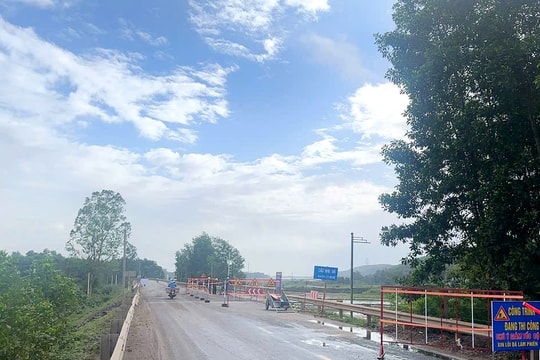 Tạm ngừng lưu thông qua cầu Khe Đá trên quốc lộ 14B theo 2 khung giờ