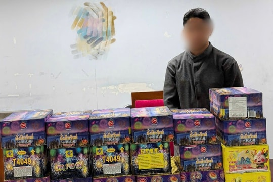 Tạm giữ hình sự đối tượng buôn bán trái phép pháo nổ