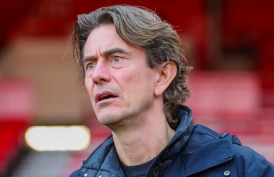 Thomas Frank đối mặt 'đoạn đầu đài' tại Selhurst Park