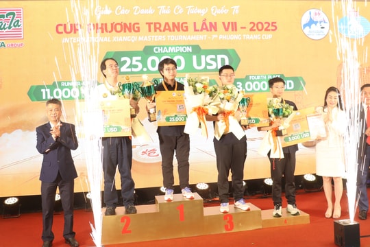 Kỳ thủ Hứa Văn Chương (Trung Quốc) đoạt quán quân giải Cờ tướng các danh thủ quốc tế Cúp Phương Trang