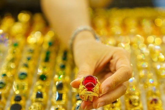 Cập nhật 08:30 sáng 28/12/2025: Giá vàng đa số đi ngang, SJC giữ mức 159.700