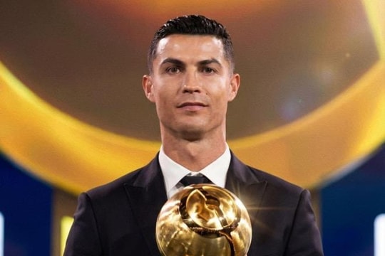 Ronaldo giành giải thưởng cầu thủ hay nhất Trung Đông