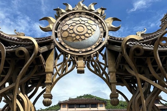 What draws global travellers to Da Nang for New Year 2026?