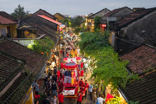 Thành phố của dòng chảy sự kiện, lễ hội