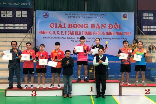 Giải bóng bàn đồng đội - đôi các câu lạc bộ Đà Nẵng: Trao 16 huy chương cho các tay vợt xuất sắc