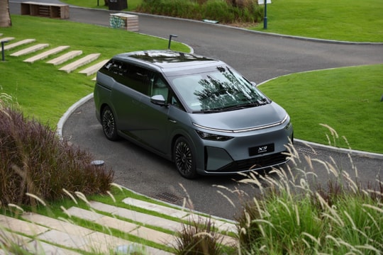 XPeng X9: Công nghệ vận hành và sạc pin tối ưu trong giá rét