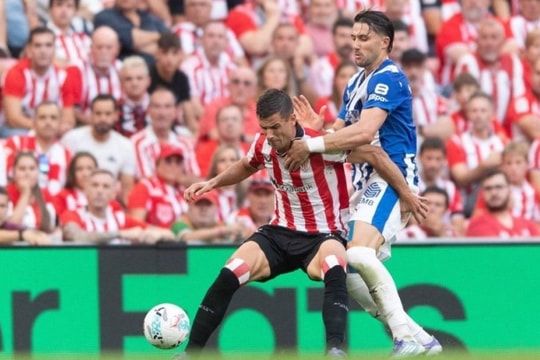 Deportivo Alaves khủng hoảng hàng thủ vì sao nhập tịch Malaysia