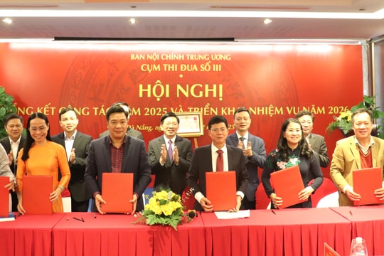 Tăng cường kiểm tra, giám sát, giải quyết khiếu nại, tố cáo về tham nhũng, tiêu cực