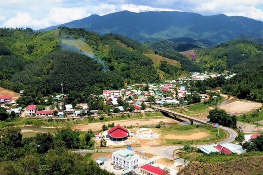 Mô hình chính quyền địa phương hai cấp: Hiệu quả nhìn từ xã Avương