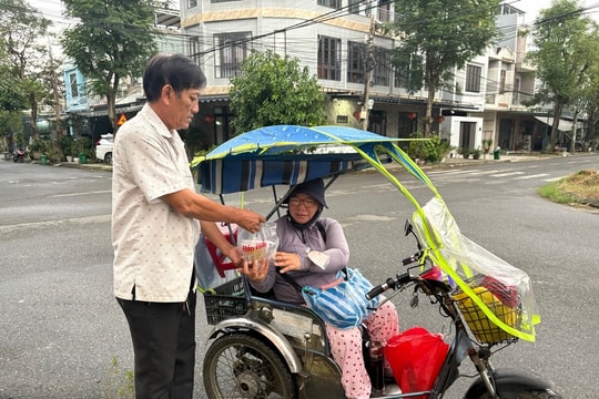 Lan tỏa yêu thương từ những bữa sáng nghĩa tình