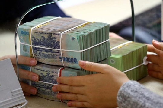 Lãi suất ngân hàng 30/12/2025: Nhiều nhà băng vượt 7,2%