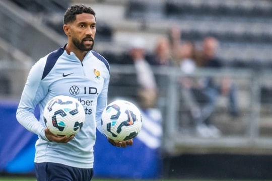 Mbappe bổ nhiệm Gaël Clichy làm HLV trưởng SM Caen