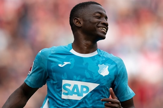 Bazoumana Toure: 'Máy chạy' 36km/h có thể lột xác hàng công Man Utd