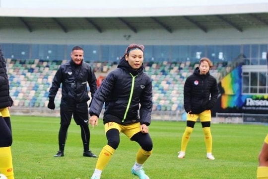 Chuyên gia Cedric Roger chỉ cách đưa bóng đá Việt Nam ra thế giới