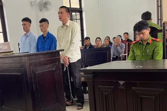 Hơn 25 năm tù giam cho 3 đối tượng mua bán trái phép chất ma túy