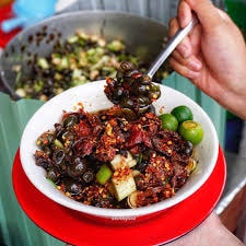 Distinctive taste of “Hanh Dien Phuong sucking snails”