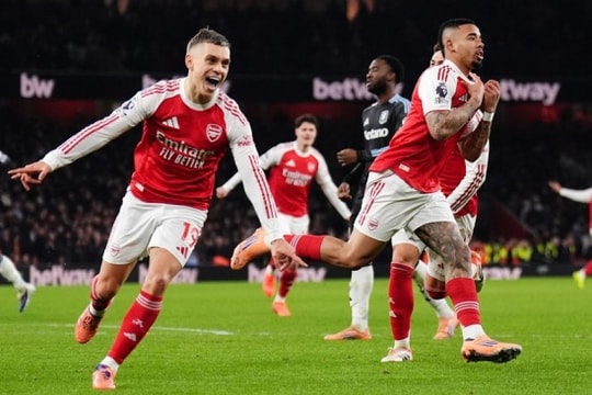 Arsenal thắng đậm Aston Villa 4-1: Gabriel Jesus trở lại rực rỡ