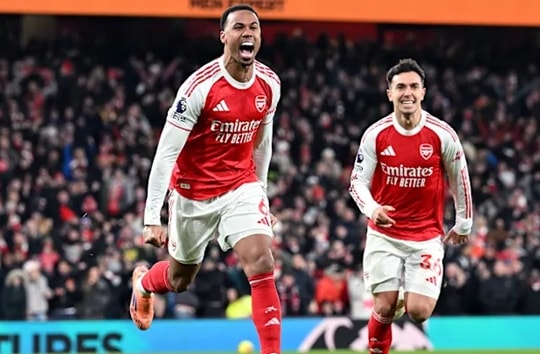 Arsenal thắng đậm Aston Villa 4-1: Gabriel Magalhaes tái xuất ấn tượng