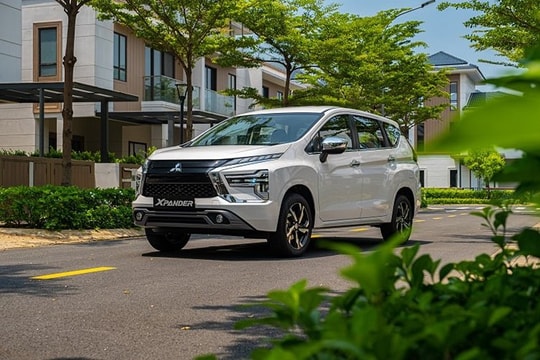 Giá xe Mitsubishi Xpander tháng 12/2025: Ưu đãi 100% phí trước bạ