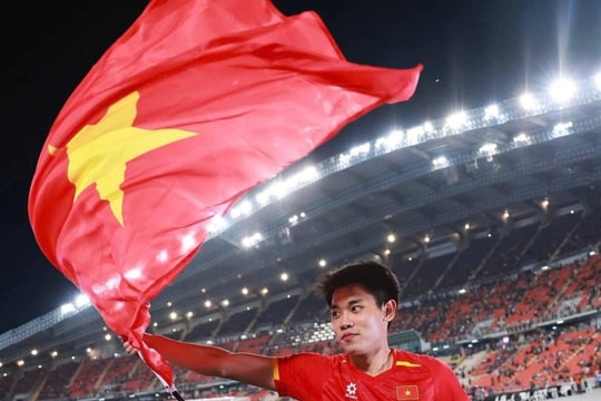 Đình Bắc cùng U22 Việt Nam thâu tóm danh hiệu tiêu biểu năm 2025