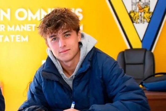 Real Madrid chính thức chiêu mộ hậu vệ 17 tuổi Guille González